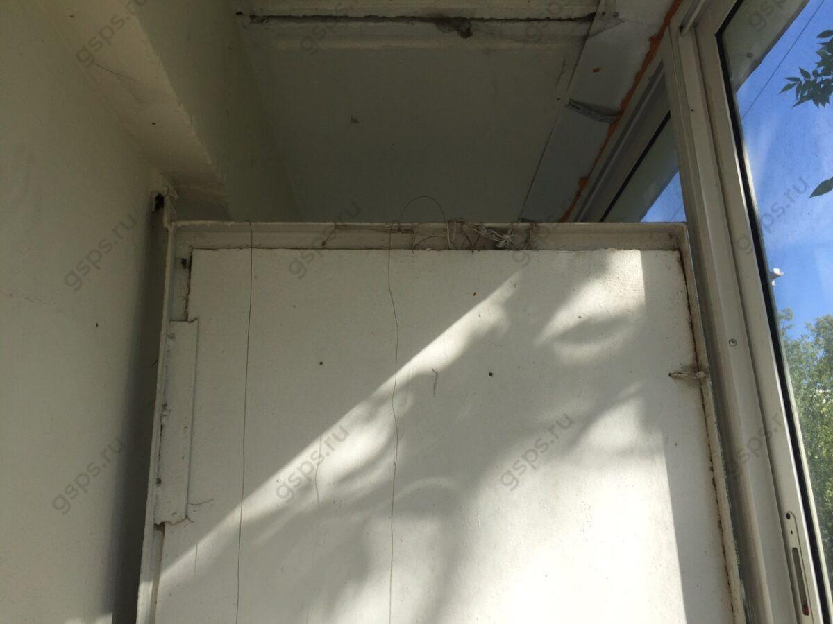 Перегородка между балконами в серии дома П44